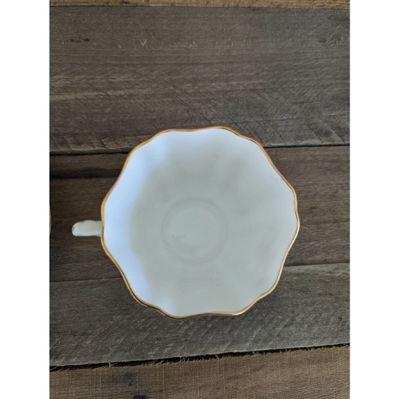 Vintage Royal Grafton Fine Bone China Teacup and Saucer Made in England - Picture 4 of 6